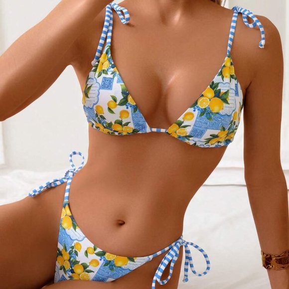 SHEIN Other - SHEIN Reversible Blue and Yellow Lemon Print Bikini